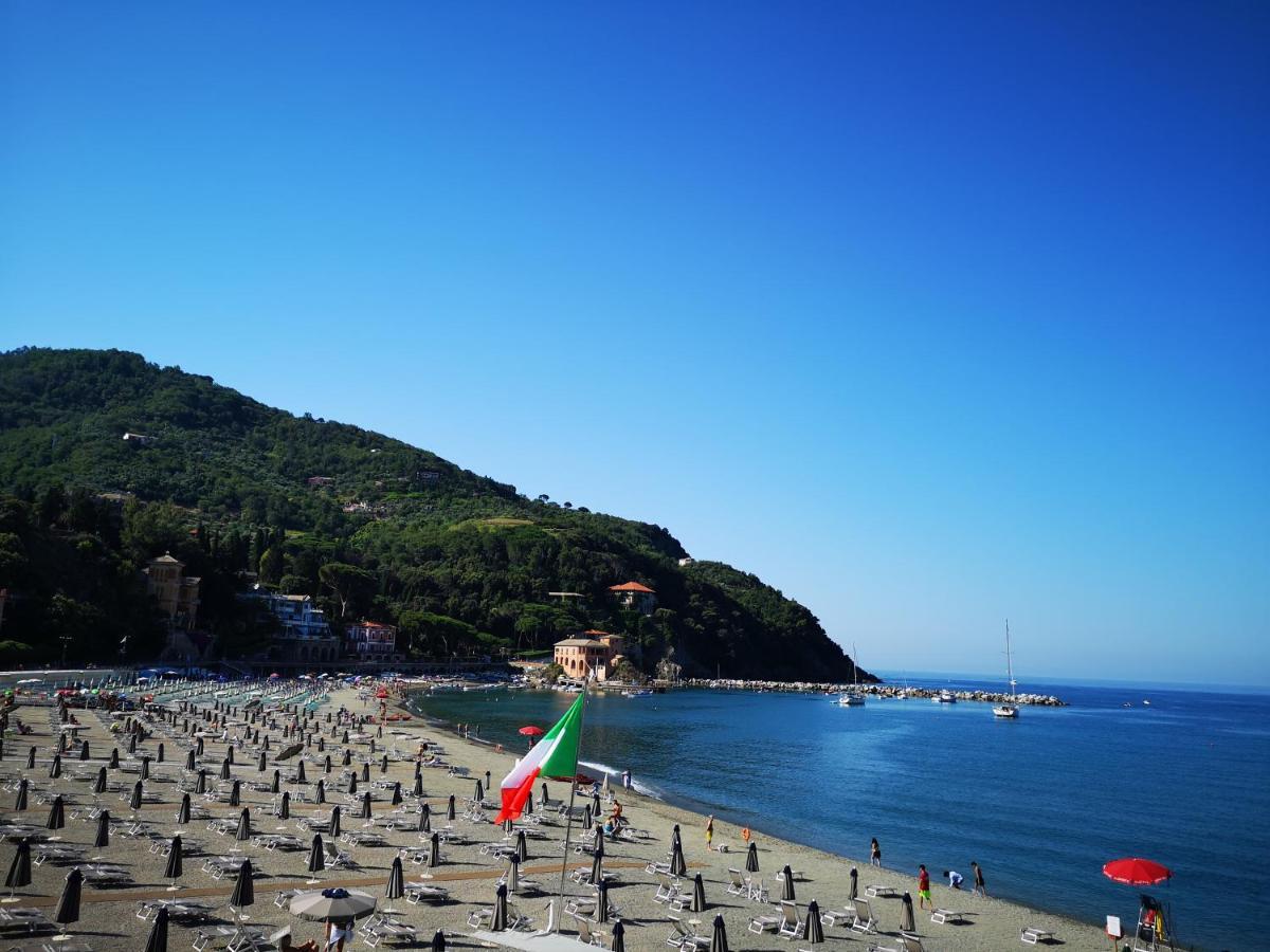 Elegant And Sea View Excelsior Apartment Levanto Eksteriør bilde
